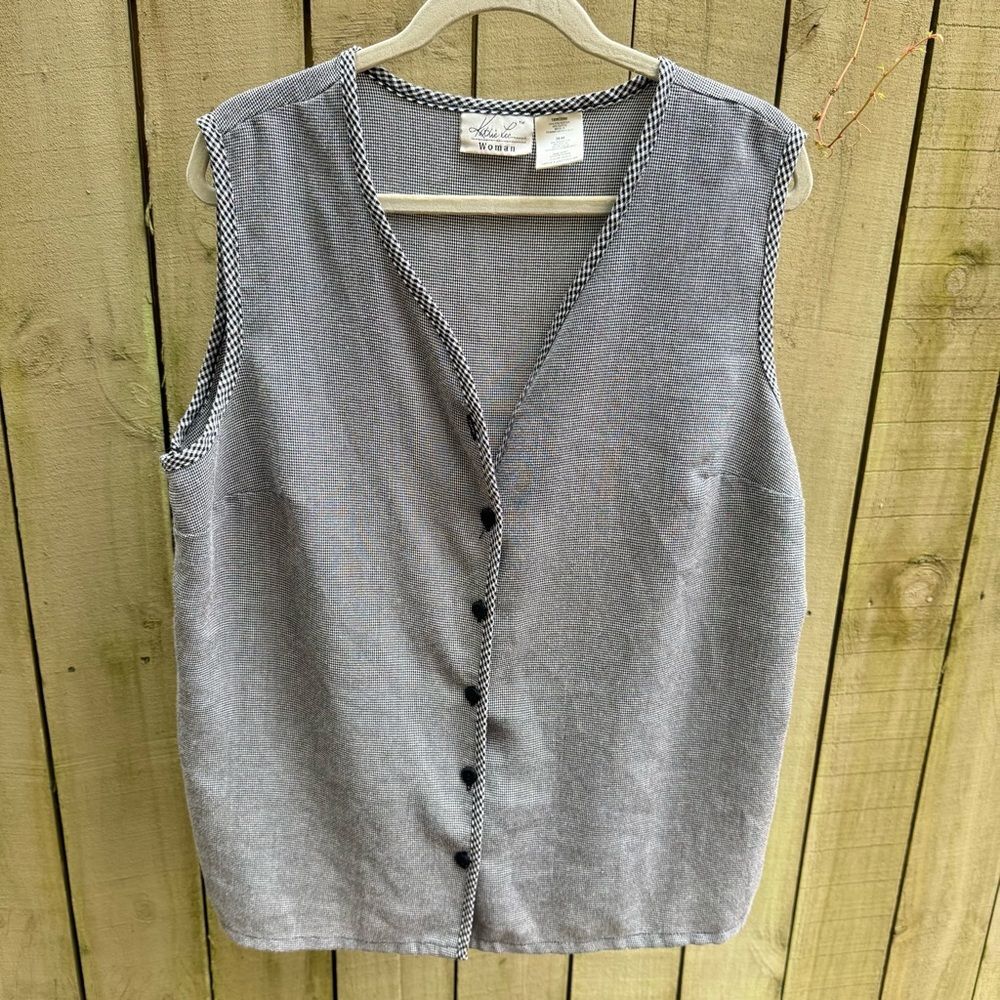 Vintage Kathie Lee Collection Sleeveless Knit Vest